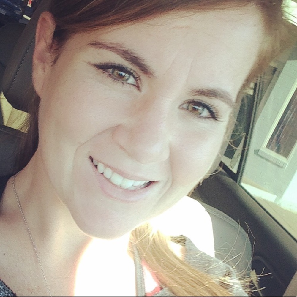 Meet your Posher, Steffany